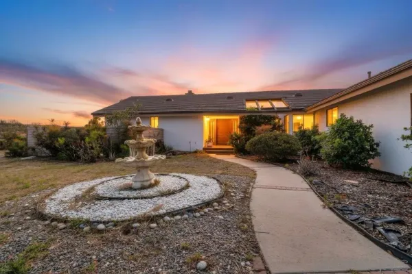 $949,900 | 13676 Bear Mountain Way, Jamul, CA 91935