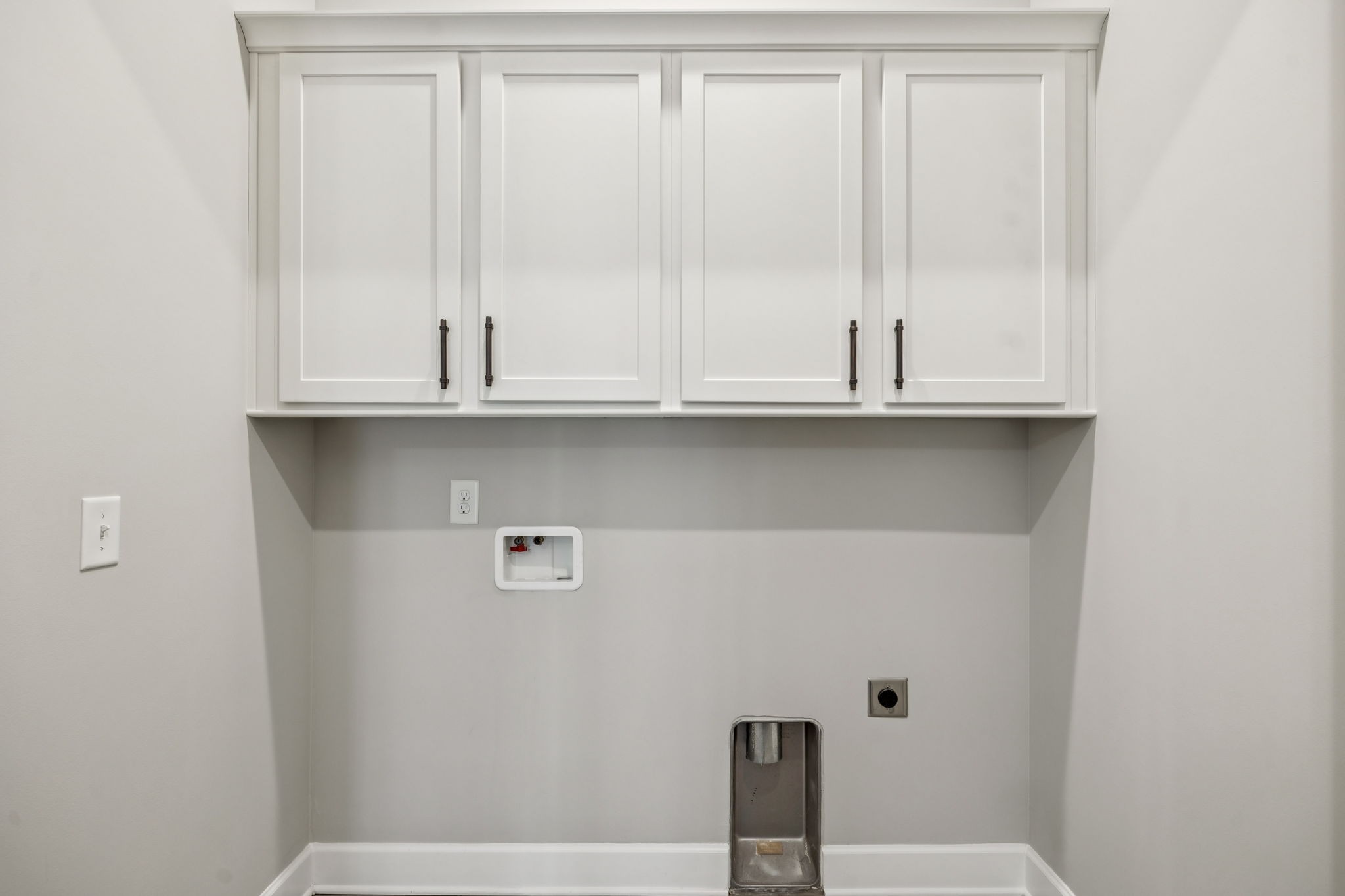 201 Swain Circle, Unit 104 Franklin, TN 37064 - Photo 6 of 45 a bathroom with a shower