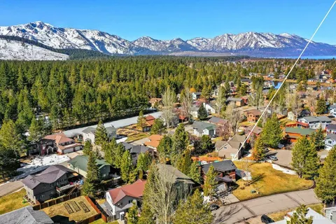 a view of a bunch of trees