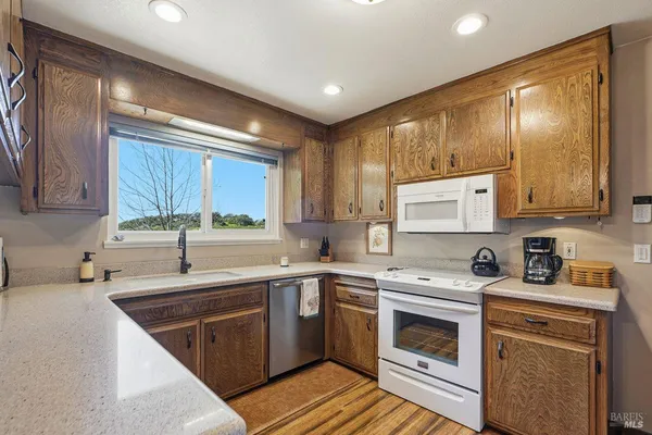 $1,695,000 | 11850 Brooks Road, Windsor, CA 95492