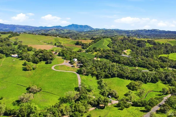 $1,695,000 | 11850 Brooks Road, Windsor, CA 95492