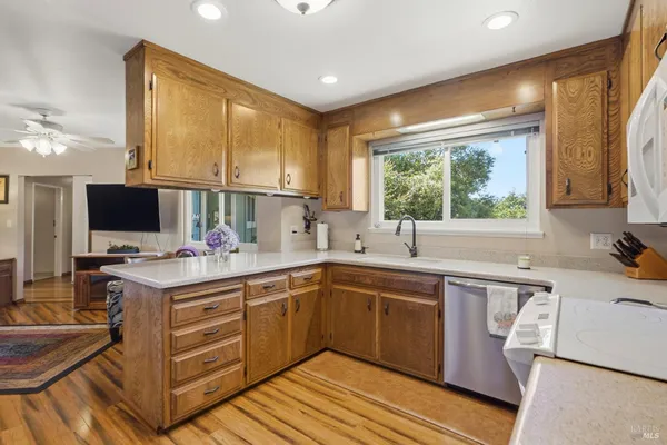 $1,695,000 | 11850 Brooks Road, Windsor, CA 95492