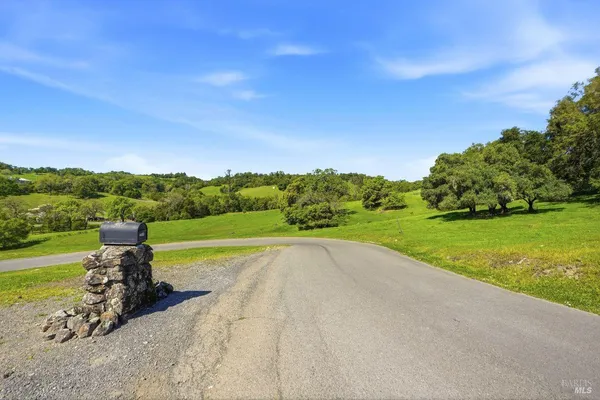 $1,695,000 | 11850 Brooks Road, Windsor, CA 95492
