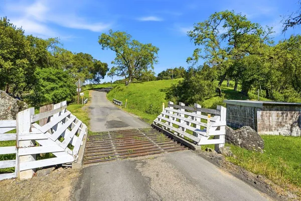 $1,695,000 | 11850 Brooks Road, Windsor, CA 95492