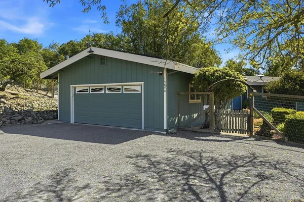 $1,695,000 | 11850 Brooks Road, Windsor, CA 95492