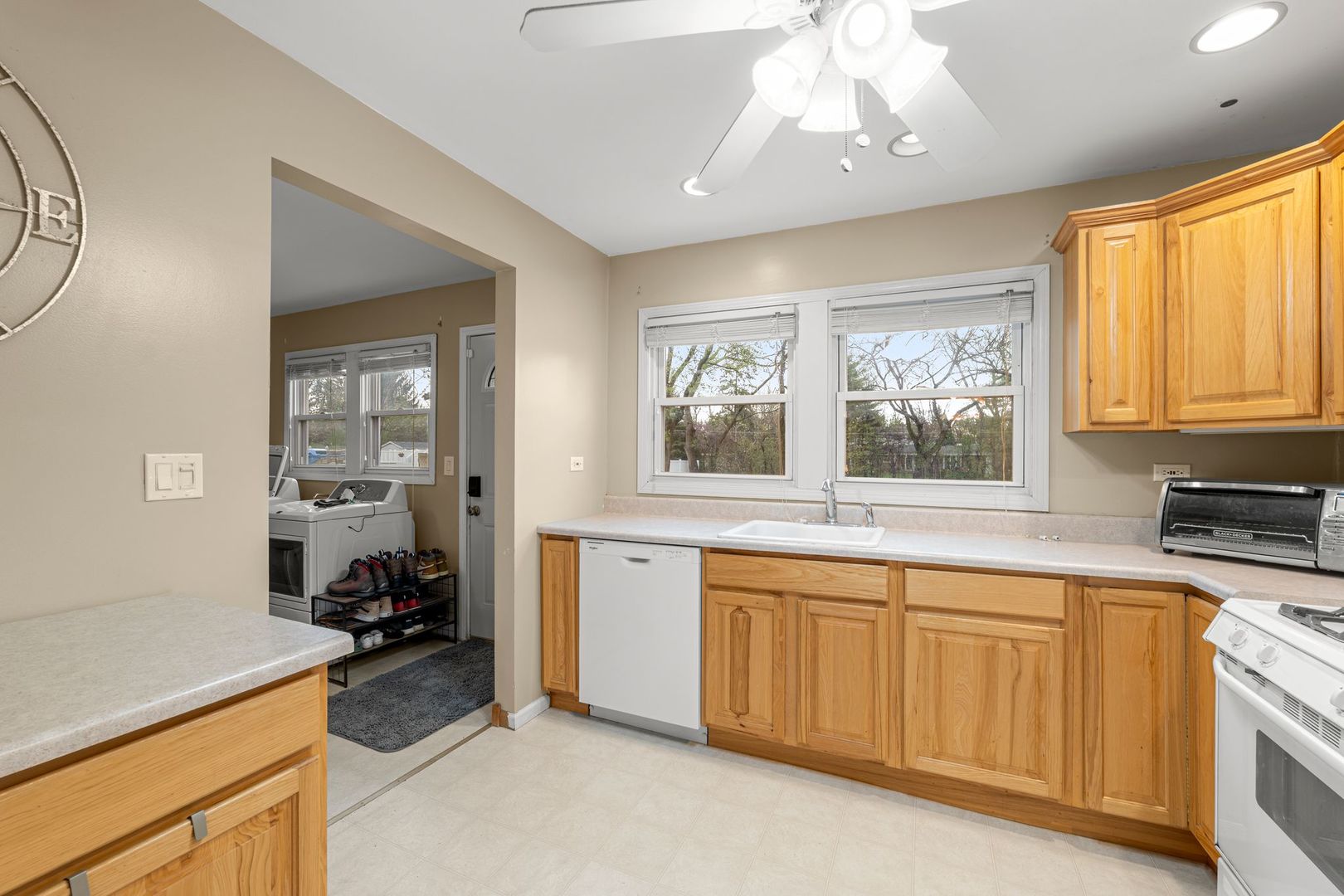 216 West Rand Road Mount Prospect, IL 60056 - Photo 7 of 13