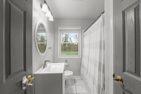 $325,000 | 216 West Rand Road, Mount Prospect, IL 60056