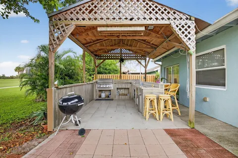 $715,000 | 23265 Southwest 61st Avenue, Boca Raton, FL 33428