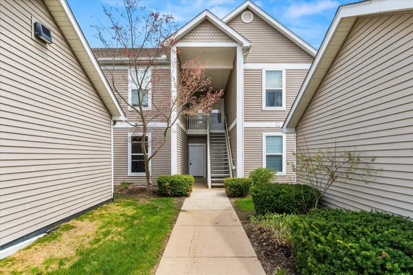$295,000 | 1491 Fox Pointe Circle, Ann Arbor, MI 48108