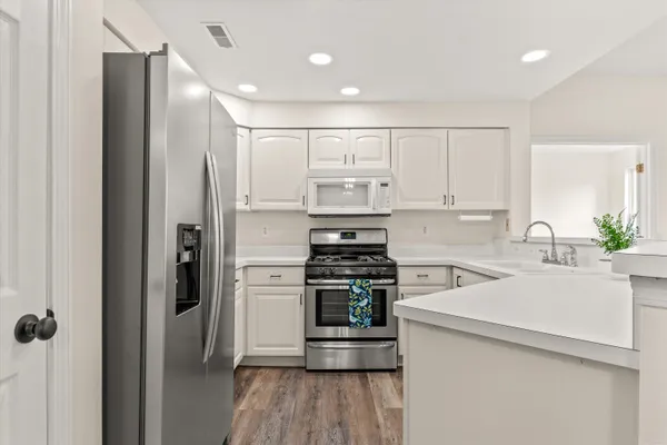 $295,000 | 1491 Fox Pointe Circle, Ann Arbor, MI 48108