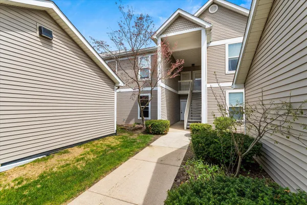 $295,000 | 1491 Fox Pointe Circle, Ann Arbor, MI 48108