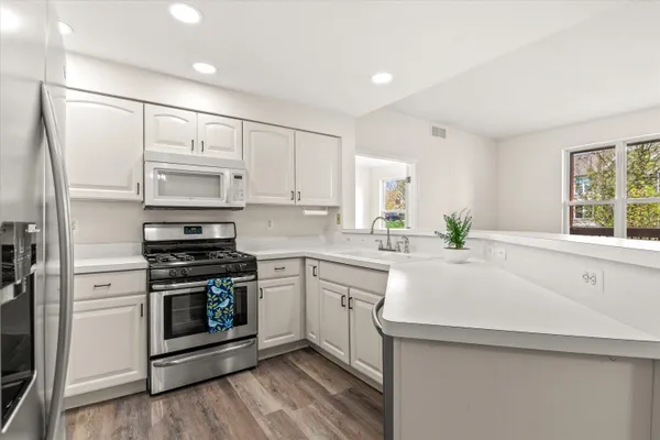 $295,000 | 1491 Fox Pointe Circle, Ann Arbor, MI 48108