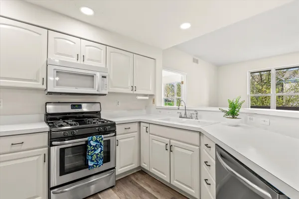 $295,000 | 1491 Fox Pointe Circle, Ann Arbor, MI 48108