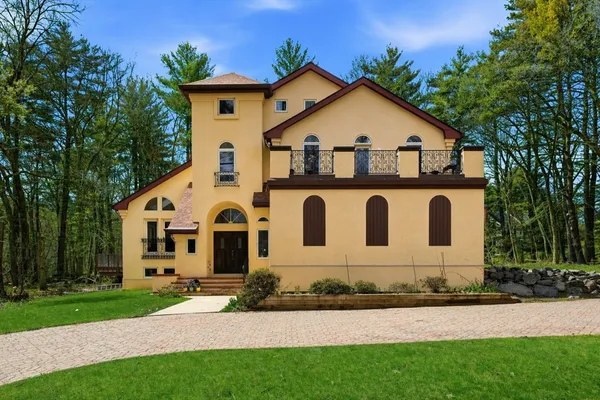 $7,800 | 268 Concord Road, Weston, MA 02493