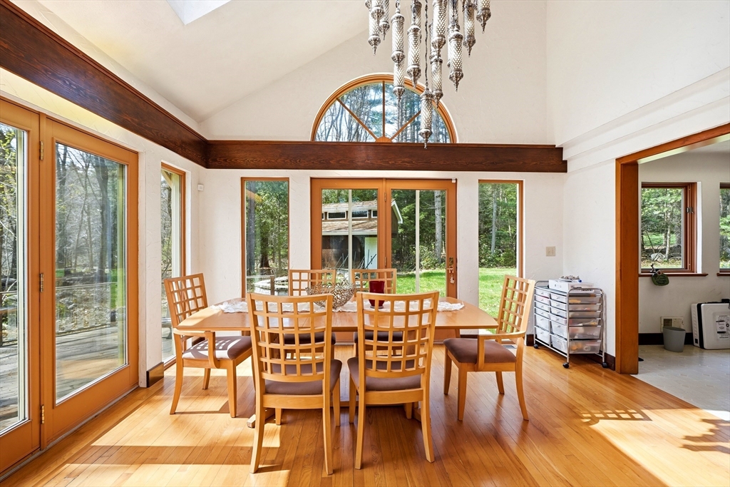 268 Concord Road Weston, MA 02493 - Photo 6 of 22