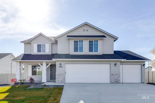 $589,990 | 1223 West Pack River Drive, Meridian, ID 83642