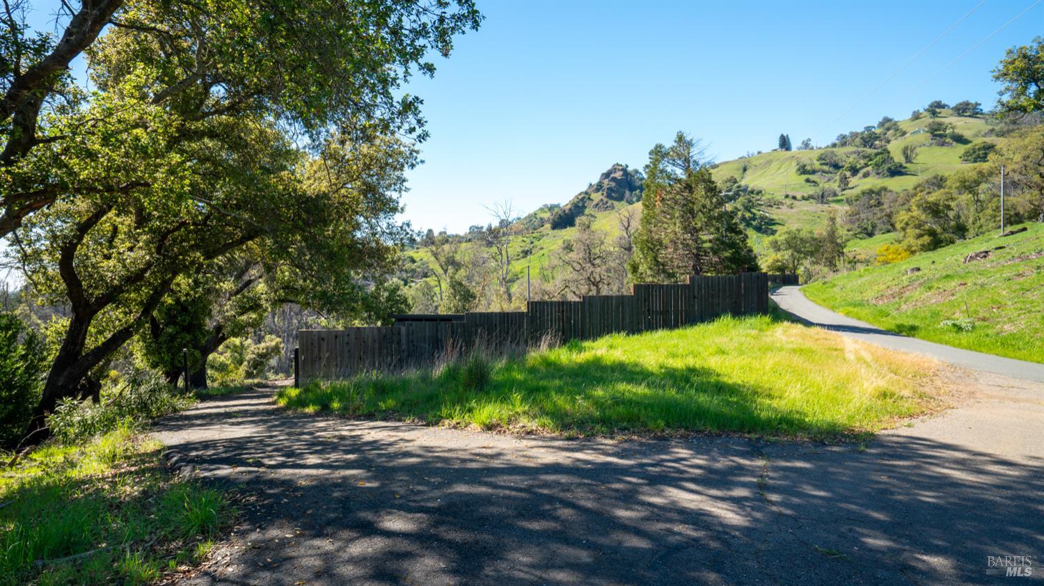 1470 Los Alamos Road Santa Rosa, CA 95409 - Photo 6 of 20 a backyard of a house with lots of green space