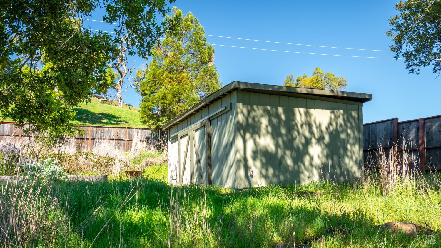 1470 Los Alamos Road Santa Rosa, CA 95409 - Photo 8 of 20 a view of a yard