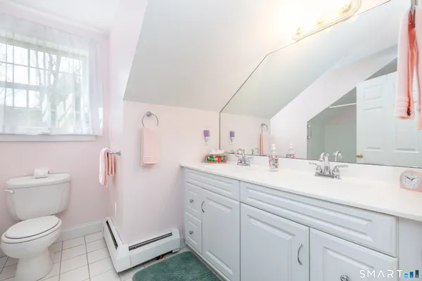 $649,000 | 11 Sheldon Lane, Litchfield, CT 06759