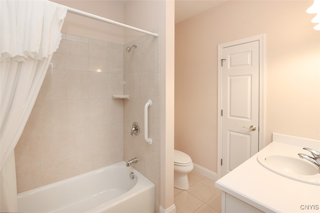 207 Falling Brook Path Manlius, NY 13066 - Photo 28 of 45