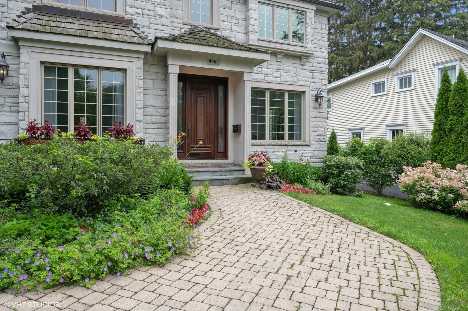 446 Jackson Avenue Glencoe, IL 60022 - Photo 2 of 33