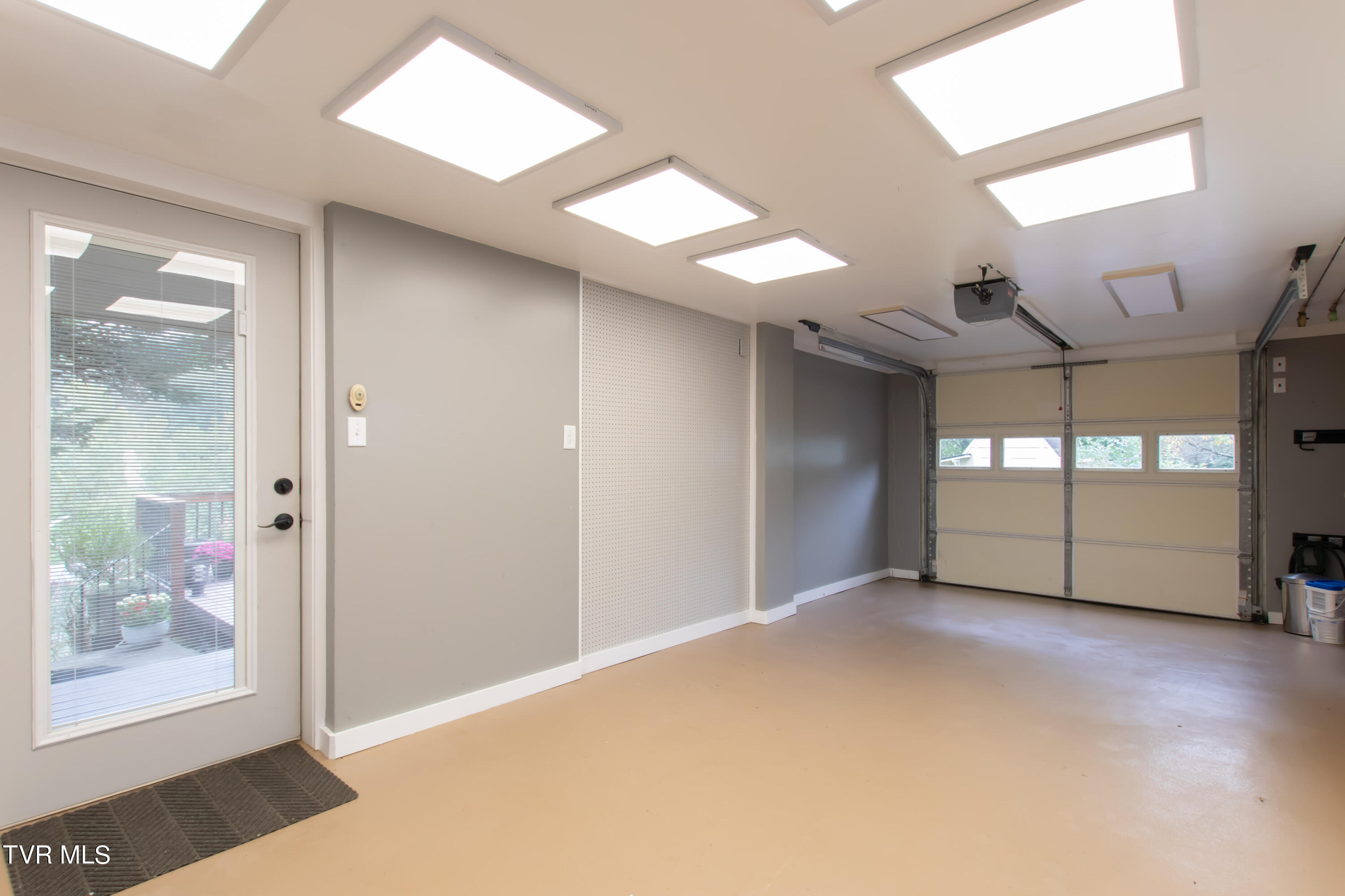 30 Crown Circle Bristol, TN 37620 - Photo 35 of 56 Crown-55