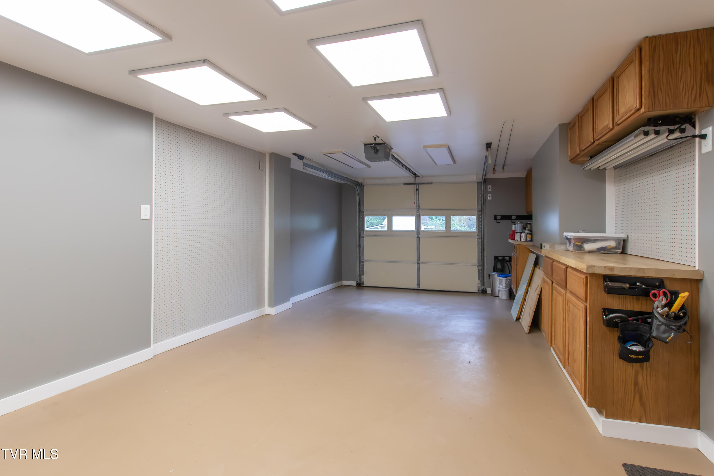 30 Crown Circle Bristol, TN 37620 - Photo 36 of 56 Crown-57