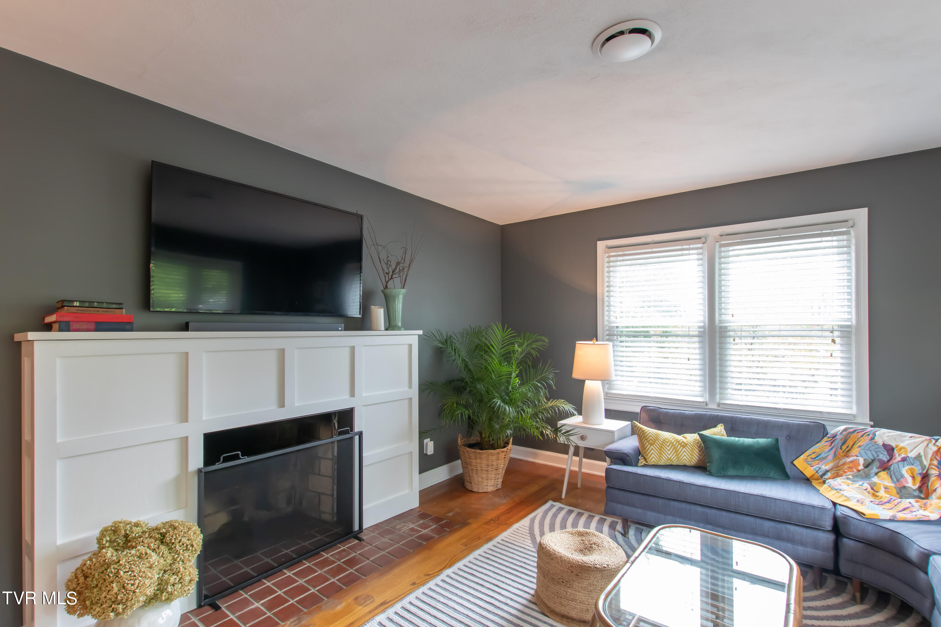 30 Crown Circle Bristol, TN 37620 - Photo 6 of 56 Crown-33