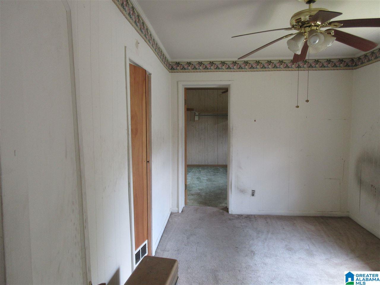 301 Gloria Road Southwest Birmingham, AL 35211 - Photo 7 of 8