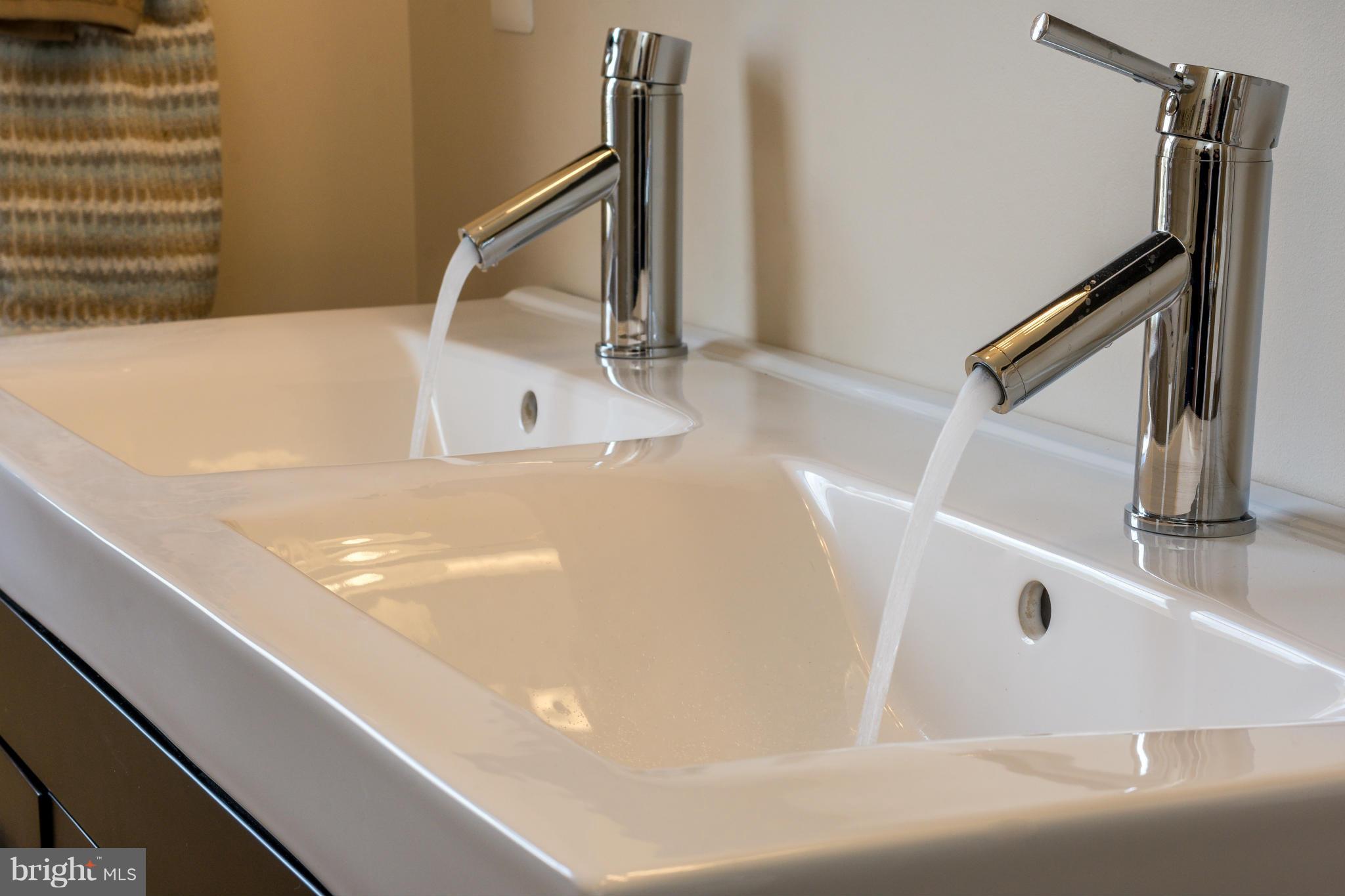 3114 Cedarhurst Road Baltimore, MD 21214 - Photo 19 of 30 Double Bowl Sink