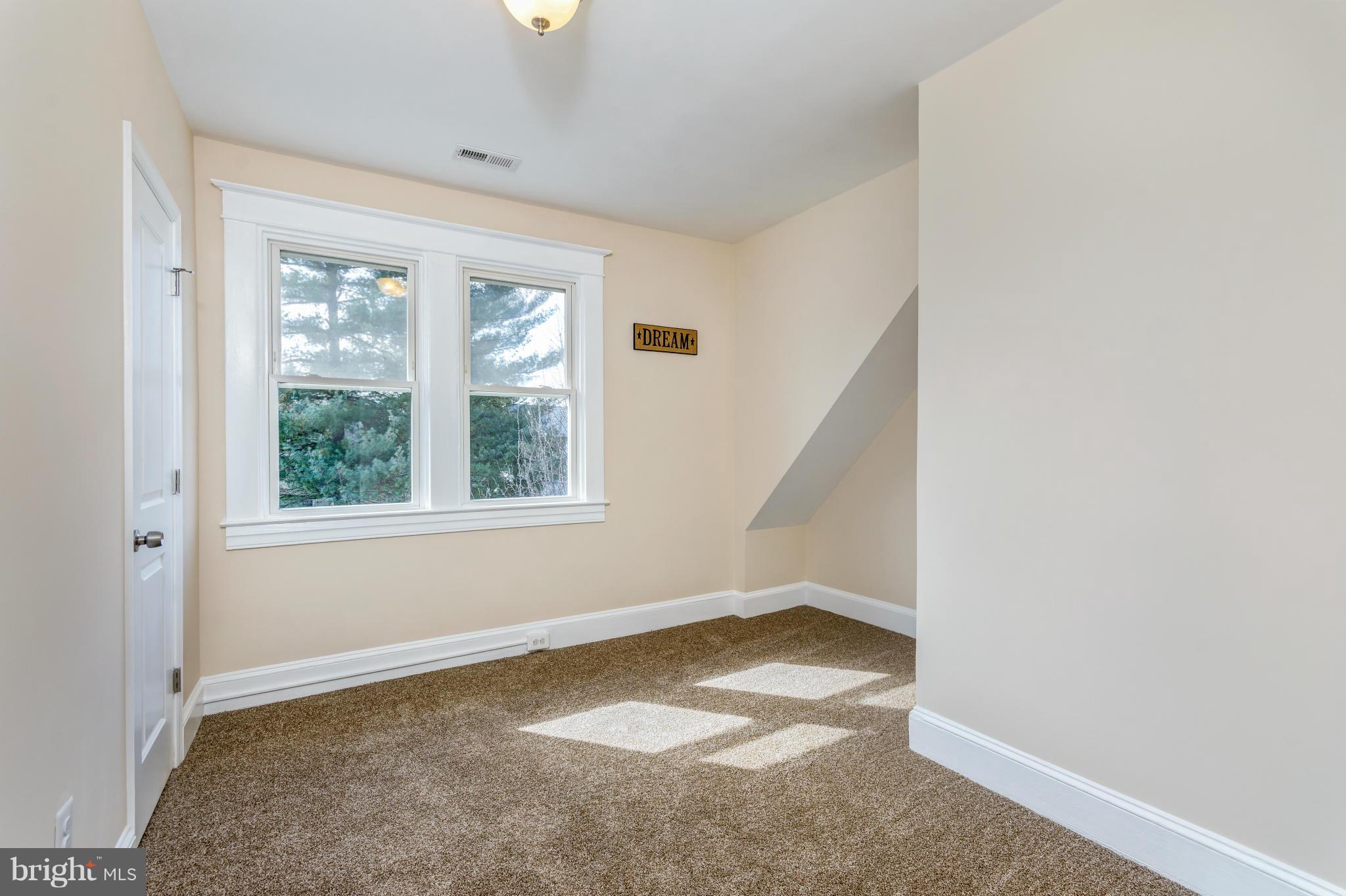 3114 Cedarhurst Road Baltimore, MD 21214 - Photo 20 of 30 Upstairs Bedroom #2