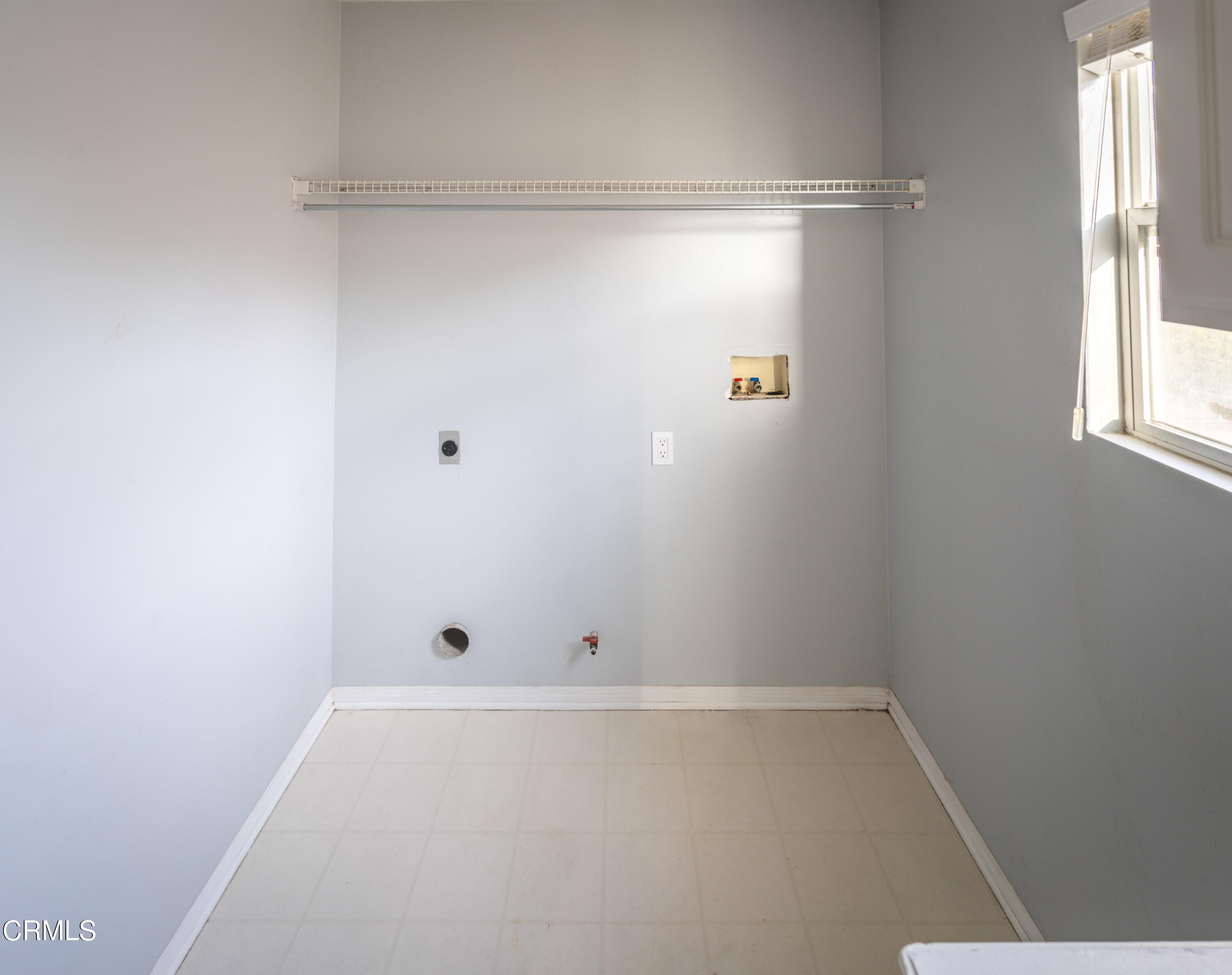 732 Pontoon Way Oxnard, CA 93035 - Photo 12 of 15 a view of small space