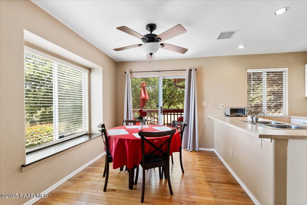 3050 Smokey Road, Unit 20D Prescott, AZ 86301 - Photo 9 of 32 09-Dining