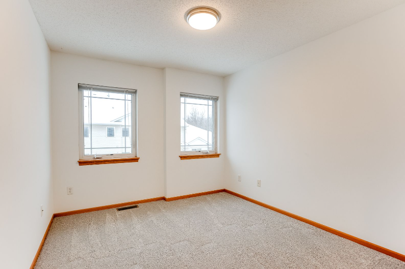 14949 Mustang Path Savage, MN 55378 - Photo 10 of 12