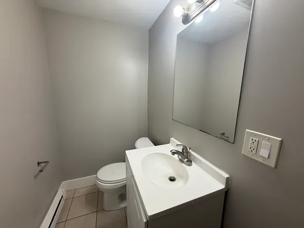$1,700 | 135 Lawton Avenue, Unit 7, Lynn, MA 01902