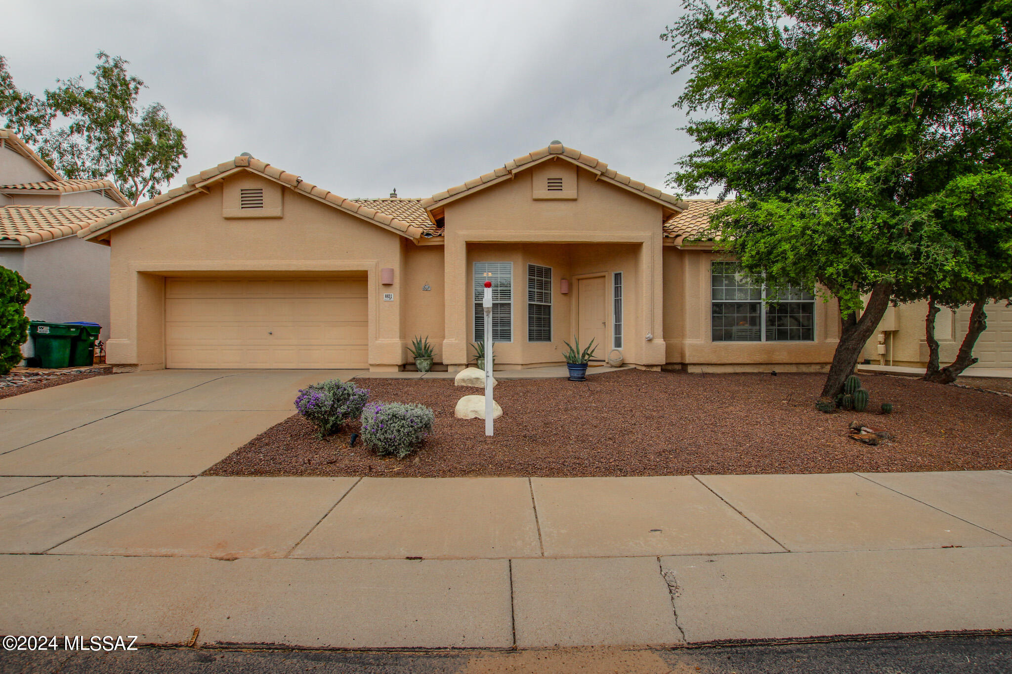 8831 North Rivulet Place Tucson, AZ 85743 - Photo 1 of 28 Gallery Image 1