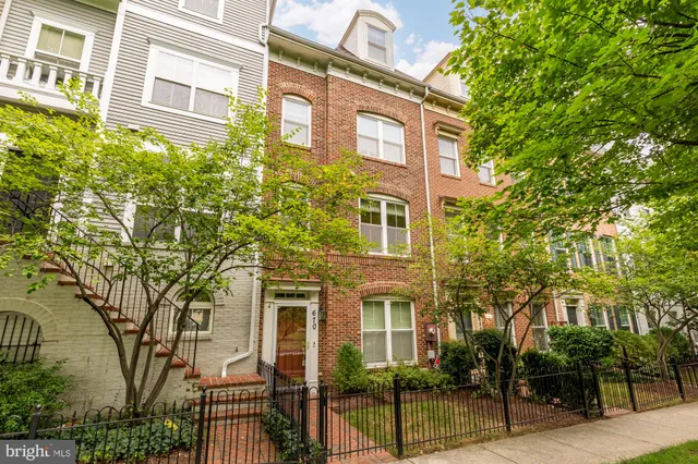 $1,124,900 | 670 9th Street Southwest, Washington, DC 20024