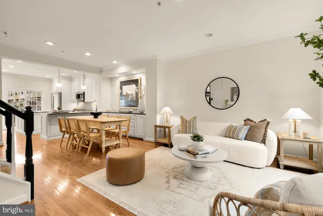 $1,150,000 | 670 9th Street Southwest, Washington, DC 20024