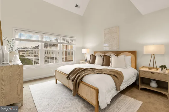 $1,150,000 | 670 9th Street Southwest, Washington, DC 20024