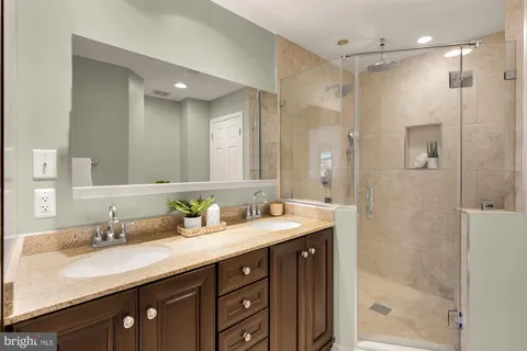 $1,124,900 | 670 9th Street Southwest, Washington, DC 20024