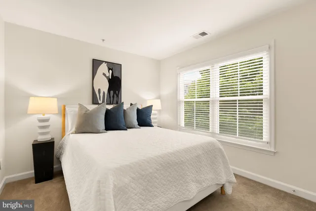 $1,150,000 | 670 9th Street Southwest, Washington, DC 20024