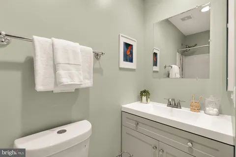 $1,124,900 | 670 9th Street Southwest, Washington, DC 20024