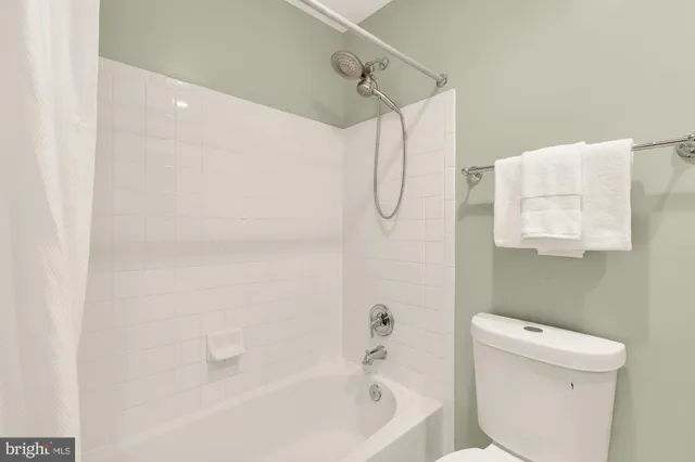 $1,150,000 | 670 9th Street Southwest, Washington, DC 20024