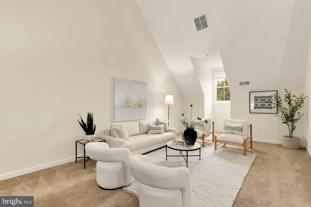 $1,150,000 | 670 9th Street Southwest, Washington, DC 20024