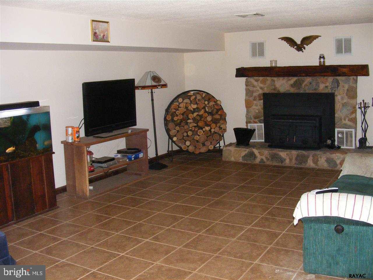350 Meadow Road York, PA 17406 - Photo 18 of 36 Gallery Image 18