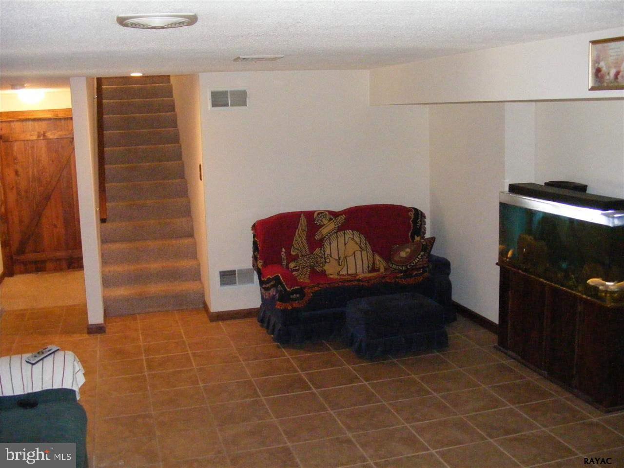 350 Meadow Road York, PA 17406 - Photo 20 of 36 Gallery Image 20