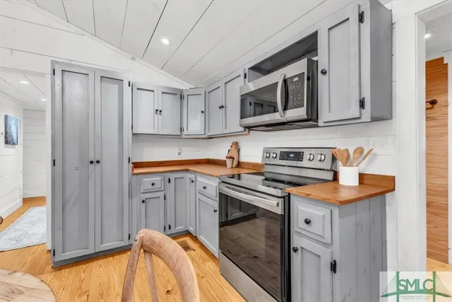 $263,988 | 902 Old River Road, Darien, GA 31305