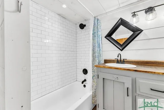 $263,988 | 902 Old River Road, Darien, GA 31305