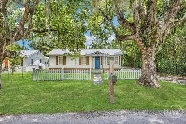 $263,988 | 902 Old River Road, Darien, GA 31305