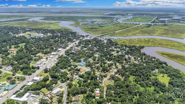 $263,988 | 902 Old River Road, Darien, GA 31305